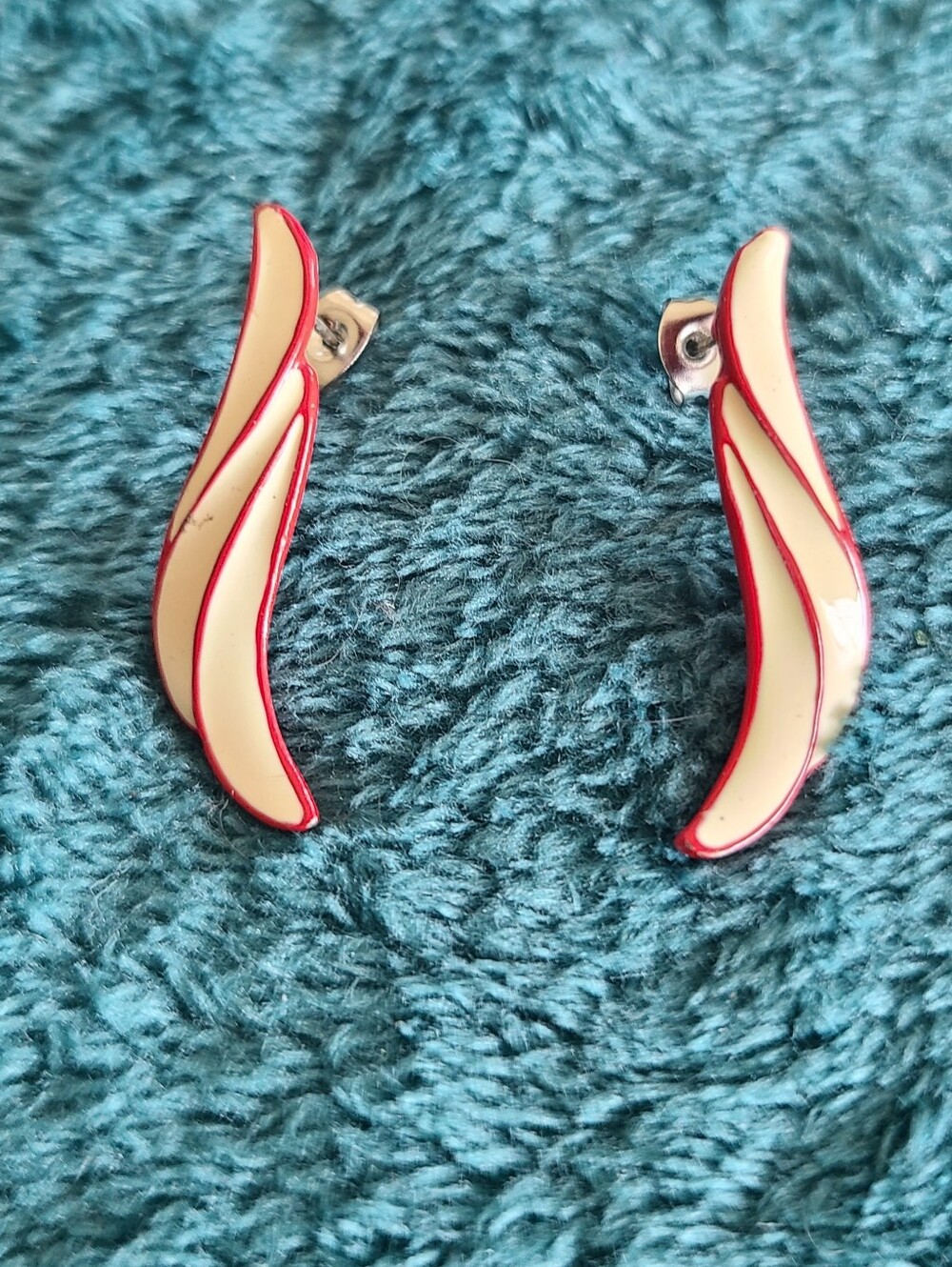 Vintage Cream and Red Wave Enamel Stud Earrings
